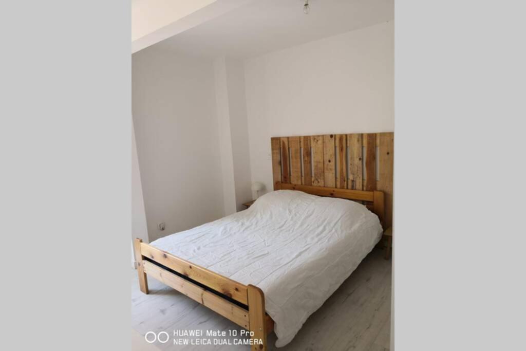 Appartement Avec Jardin Privatif Centre Ville อิแยร์ ภายนอก รูปภาพ