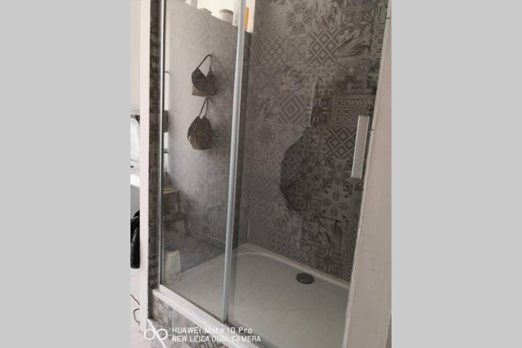 Appartement Avec Jardin Privatif Centre Ville อิแยร์ ภายนอก รูปภาพ